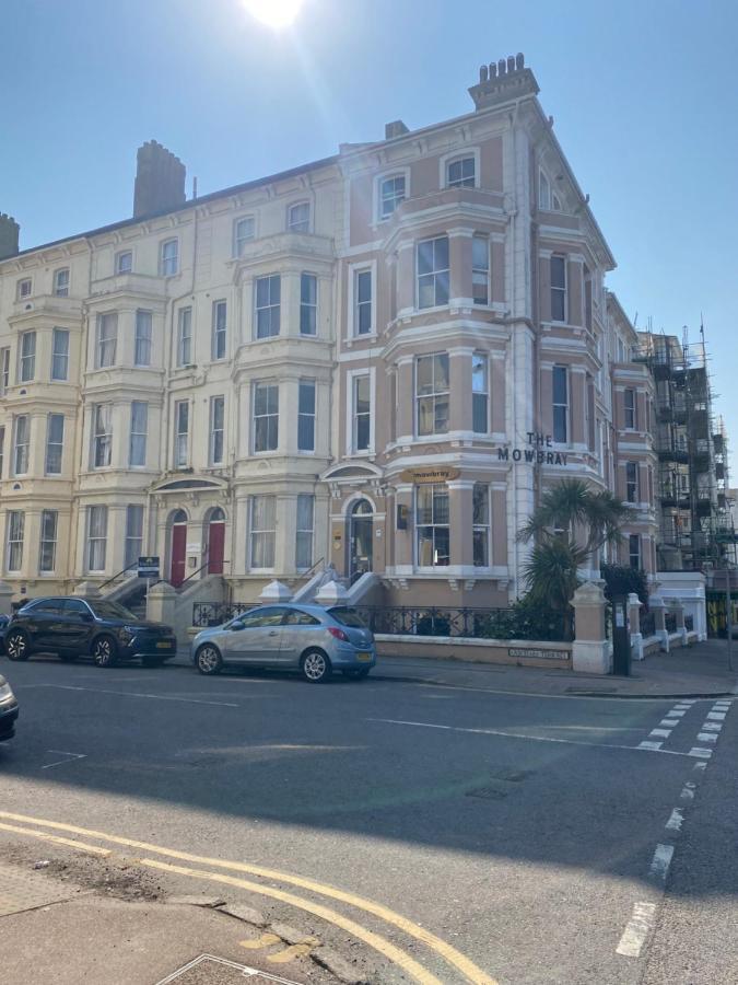 The Mowbray Bed & Breakfast Eastbourne Exterior photo